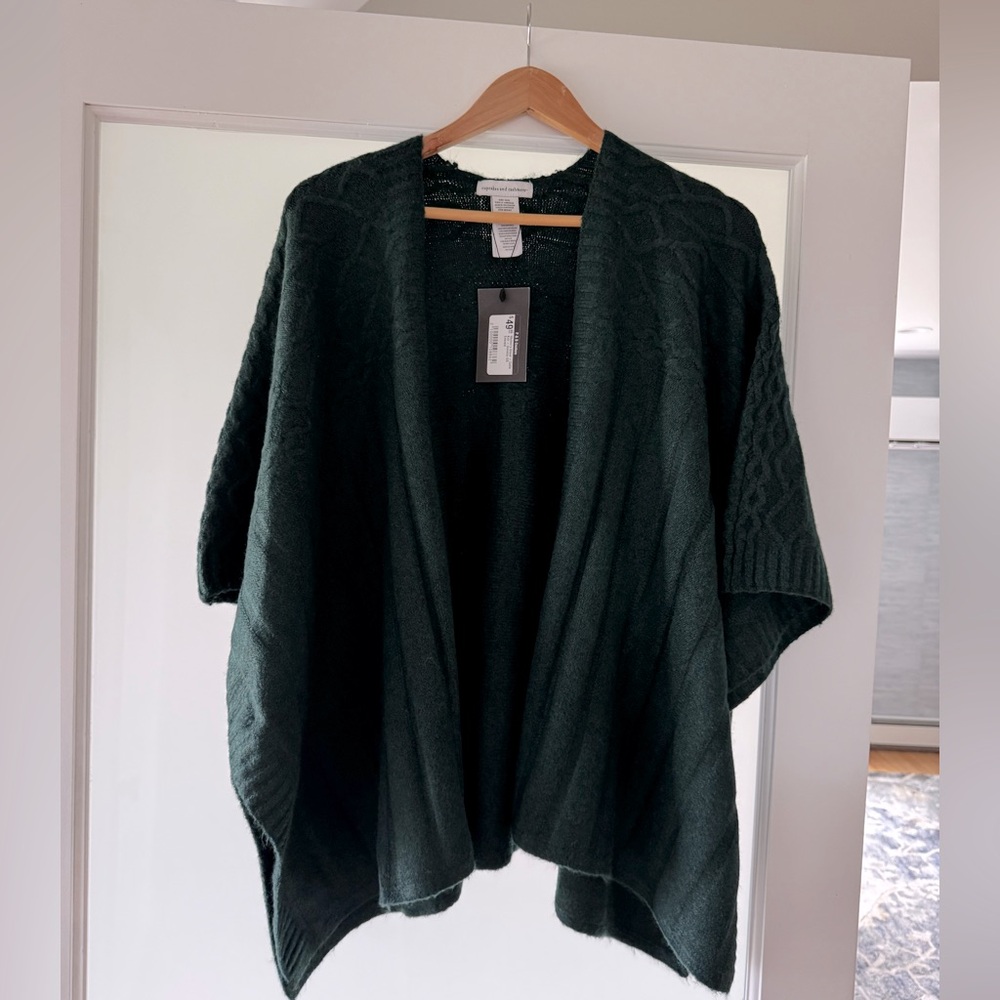 Elegant Emerald Green Women's Sweater Shawl